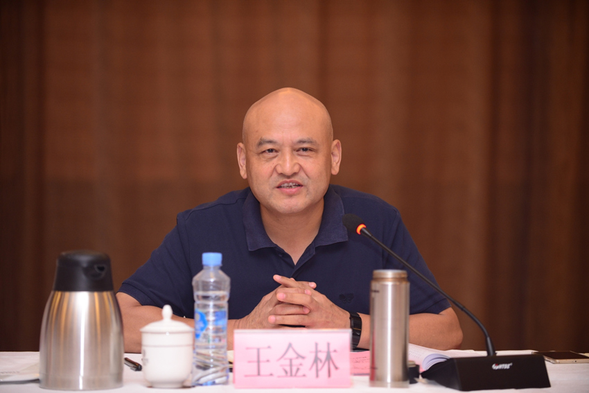 省国资委党委委员、省纪委驻省国资委纪检组组长王金林在银河娱乐
专题民主生活会上点评讲话_副本.jpg